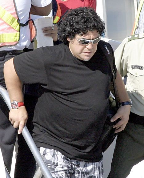Maradona in tricoul Braziliei, "mana lui Dumnezeu" si cantecul "Marado, Marado!" Vezi cele mai tari clipuri cu Maradona! VIDEO_17