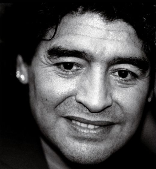 Maradona in tricoul Braziliei, "mana lui Dumnezeu" si cantecul "Marado, Marado!" Vezi cele mai tari clipuri cu Maradona! VIDEO_7