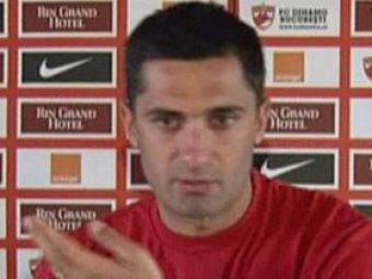 
	Niculescu se retrage peste un an? &quot;Daca ajungem in Liga, mai semnez pe 2 luni sa prind 2 minute in Grupe!&quot;
