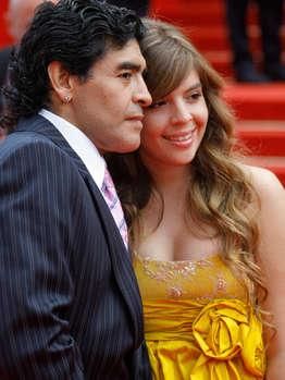 Bild: "Maradona, antrenor sau marioneta?" Cele mai nebune reactii de la Mondiale:_20