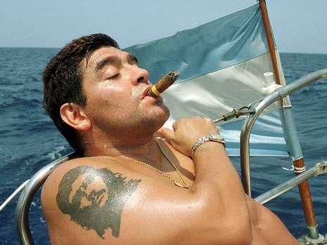 Bild: "Maradona, antrenor sau marioneta?" Cele mai nebune reactii de la Mondiale:_24