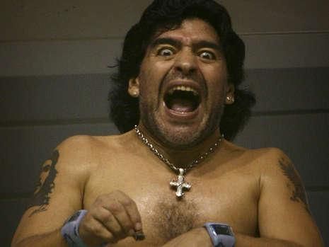 Bild: "Maradona, antrenor sau marioneta?" Cele mai nebune reactii de la Mondiale:_8