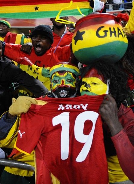 FOTO Cum 'pregatesc' fanii Ghanei victoriile la Cupa Mondiala! :))_4