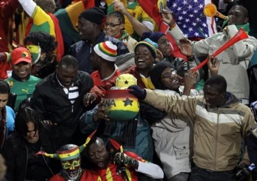 FOTO Cum 'pregatesc' fanii Ghanei victoriile la Cupa Mondiala! :))_6