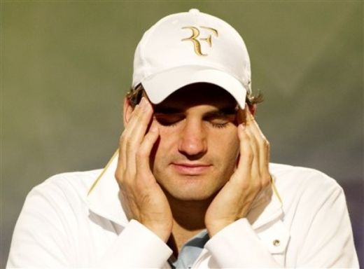 FOTO Federer, cu ochii in lacrimi! A ajuns pe 3 in clasamentul ATP! Vezi ce probleme are!_1