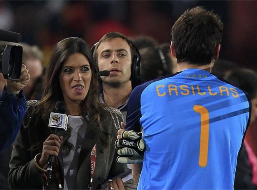 Intalnire de gradul III! Sara Carbonero i-a luat interviu lui Casillas dupa ce a aparat penaltyul cu Paraguay!_2