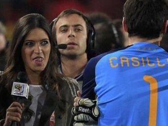 
	Intalnire de gradul III! Sara Carbonero i-a luat interviu lui Casillas dupa ce a aparat penaltyul cu Paraguay! 
