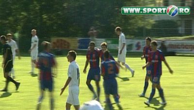 VIDEO! Steaua bate TOT! Steaua 4-1 Zaglebie! Vezi ce goluri au dat Banel, Stancu si Surdu!_3