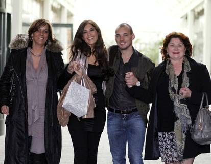 FOTO / Sneijder este cel mai fericit om din lume! S-a casatorit cu iubita sa Yolanthe Cabau:_3