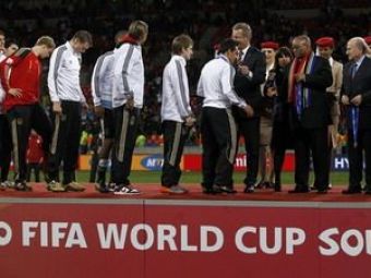 
	Muller, Forlan, Villa, Sneijder golgheteri inainte de finala! Vezi imagini de la premierea Germaniei!
