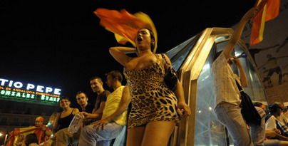 SUPER FOTO: Beti de bucurie! Cum au sarbatorit spaniolii castigarea Cupei Mondiale!_11