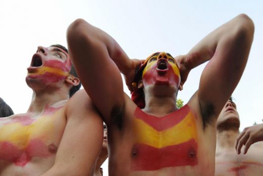 SUPER FOTO: Beti de bucurie! Cum au sarbatorit spaniolii castigarea Cupei Mondiale!_10