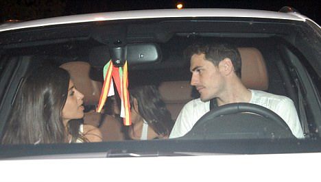 FOTO: Sara Carbonero si Iker Casillas, TANDRETURI in masina dupa o cina intima la Madrid!_3