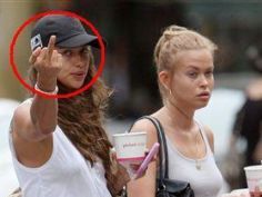FOTO Irina il imita pe Cristiano Ronaldo: degetul mijlociu si F*** off!_9