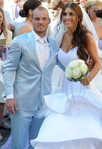 VIDEO / Sneijder a avut o nunta de VIS cu frumoasa Yolanthe! Vezi cum s-au imbracat Chivu si Adelina:_18