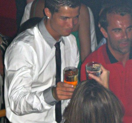 BOMBA! S-a descoperit cine e MAMA copilului lui Cristiano Ronaldo! "O chelnerita leftera din LA"_1