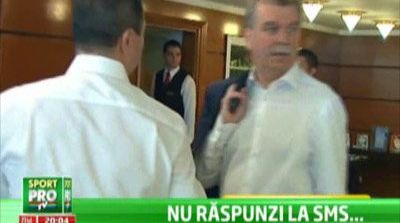 VIDEO: De ce nu a ajuns Zicu la Rapid? "Pentru ca Dinu Gheorghe nu isi aude telefonul cand suna!"_2