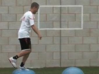 
	VIDEO: Antrenamente pe baloane! Cum arata pregatirile la Liverpool cu Roy Hodgson
