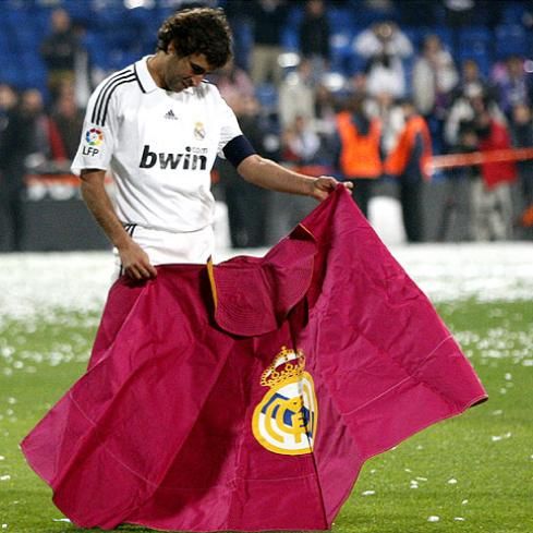 Vezi primul gol marcat de Raul pentru Real Madrid! 22 de poze cu RaulREAL_1