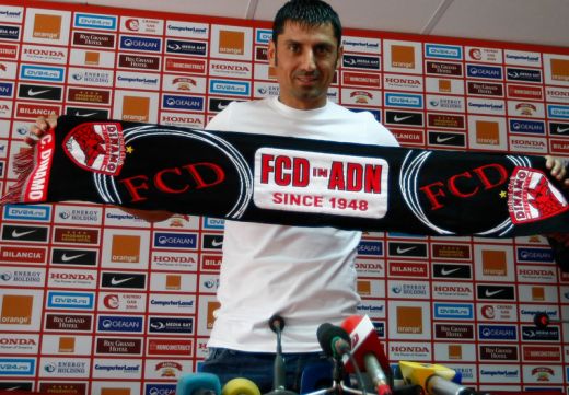 VIDEO: Danciulescu, prezentat la Dinamo! I-a luat tricoul lui Bratu: "O sa ma retrag de aici!"_6