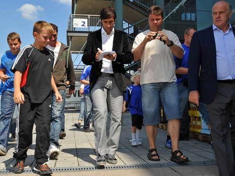 FOTO: Cat de RARA e imaginea asta: Raul, in tricoul lui Schalke! "Nu am nicio problema sa joc contra Realului"_16