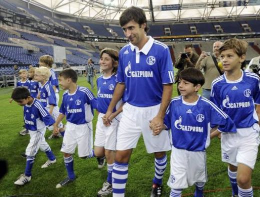 FOTO: Cat de RARA e imaginea asta: Raul, in tricoul lui Schalke! "Nu am nicio problema sa joc contra Realului"_23