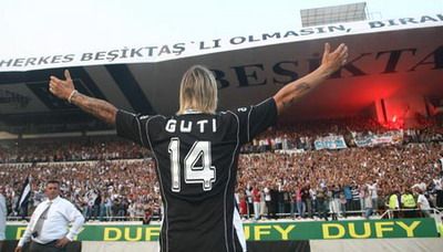 
	Vezi cum a fost primit Guti de cei 20.000 de spectatori pe stadionul lui Besiktas! VIDEO
