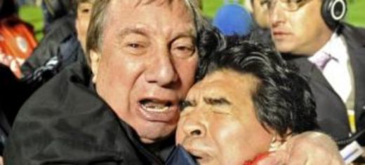
	Maradona isi acuza mentorul de TRADARE: &quot;Bilardo a lucrat in umbra la inlaturarea mea!&quot;

