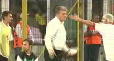 
	SUPER VIDEO! Andone a innebunit pe banca cu Hajduk! Cum l-a certat pe Pulhac pentru eroarea de la gol!
