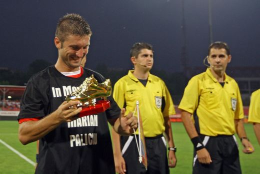 FOTO! Andrei Cristea a primit trofeul de golgeter al Ligii I!_3