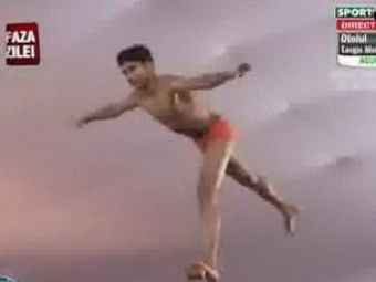
	FAZA ZILEI / Pustiul din India care i-a lasta masca pe campionii de la gimnastica! Vezi ce scheme stie!
