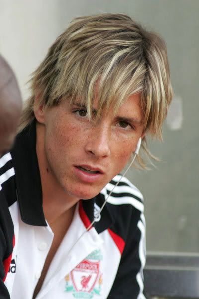 Torres s-a VOPSIT brunet! Blondele nu fac fata in Premier League:) Vezi toate look-urile lui Fernando!_2