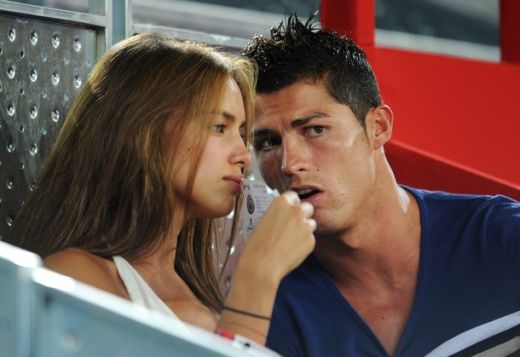 FOTO: O inseala Ronaldo pe Irina? Vezi cum s-au distrat cei doi la meciul de baschet dintre SUA si Spania!_11
