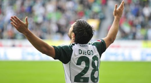 
	VIDEO Diego a debutat cu gol la Wolfsburg! Vezi ce SHOW a facut cu Dzeko, atacantul dorit de Real!
