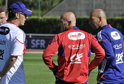 Franta vrea sa bata Romania cu Zidane! Blanc l-a convocat la nationala:_14
