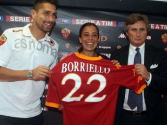 
	Cum a fost Borriello convins sa nu ajunga la Juventus printr-un SMS! FOTO
