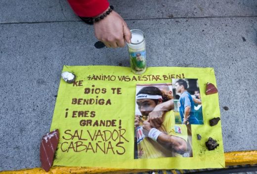 VIDEO / Traficantii de droguri din Columbia il ascund pe cel care l-a impuscat pe fotbalistul Salvador Cabanas!_12