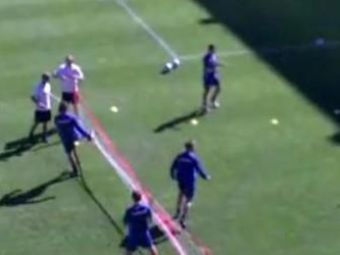 
	VIDEO / Zlatan a RUPT plasa de nervi la un antrenament! Vezi ce foarfeca a reusit Kallstrom:
