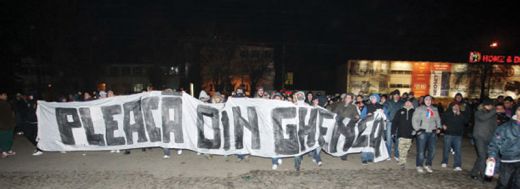 "Pleaca din Ghencea" sau "Not welcome anywhere". Care campanie e mai reusita? FOTO_16