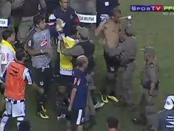 
	VIDEO Noul Pele, Neymar a creat o bataie generala in Brazilia! Vezi cum a fost luat de politie de pe teren!

