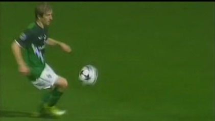 
	VIDEO Primul fotbalist care danseaza&nbsp;TWIST pe teren! Marco Marin de la Werder Bremen in meciul cu Tottenham!
