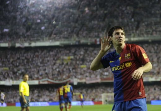VIDEO / L10nel Messi! Azi se fac 10 ani de la venirea lui Messi la Barca! Este cel mai bun din lume?_29