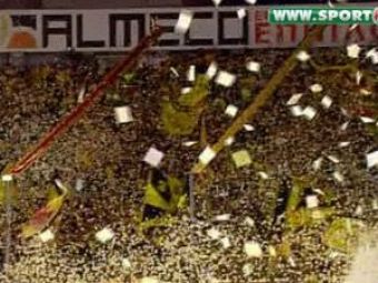 
	VIDEO / Aris 1-0 Atletico Madrid! Infern in Grecia pentru spanioli! Cum se arunca 40 de tone de confetti!
