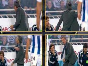 
	Jose Mourinho, facut &quot;FIU DE CATEA&quot; la meciul de ieri: vezi cum a aruncat cu o sticla de apa!
