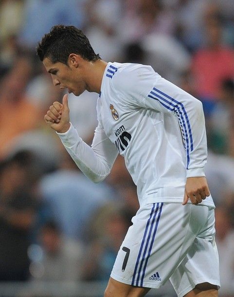 VIDEO SUPER TARE! Cristiano Ronaldo, primul gol dedicat fiului sau! Vezi cum s-a intimidat in fata tribunelor!_2