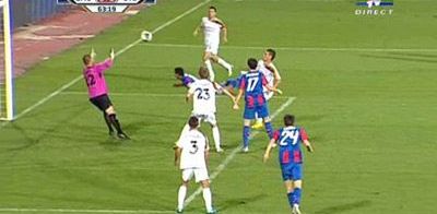 
	Steaua este in optimi: Gaz Metan Craiova 0-1 Steaua! Vezi golul lui Banel si ratarile incredibile ale lui Surdu
