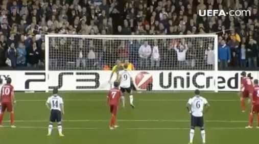 
	Van der Vaart, inger si demon! Trei penaltyuri in Tottenham 4-1 Twente! VIDEO:

