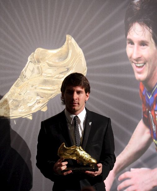 VIDEO / Messi a fost incoronat cel mai bun marcator din Europa! Vezi cu ce ghete va juca!_25