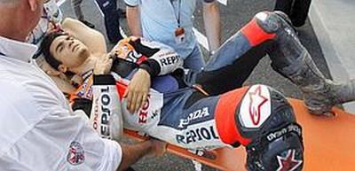 Imagini socante! Dani Pedrosa: tripla fractura de clavicula! Vezi accidentul care l-a scos din lupta pentru titlul mondial!_1
