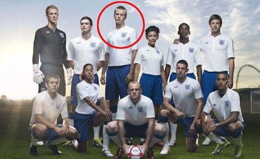 SUPER PROVOCARE! Cine este jucatorul care a pozat in echipamentul Angliei? Nici macar federatia engleza nu stie de el, dar a jucat cu RADUT! :)_5
